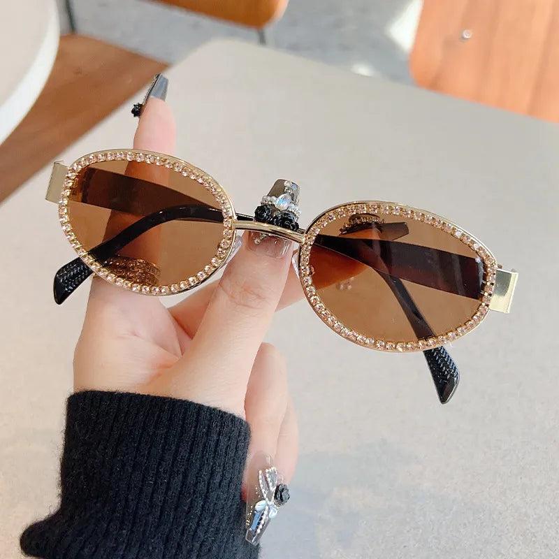 Rhinestones Decor Oval Sunglasses Immagine secondaria del prodotto