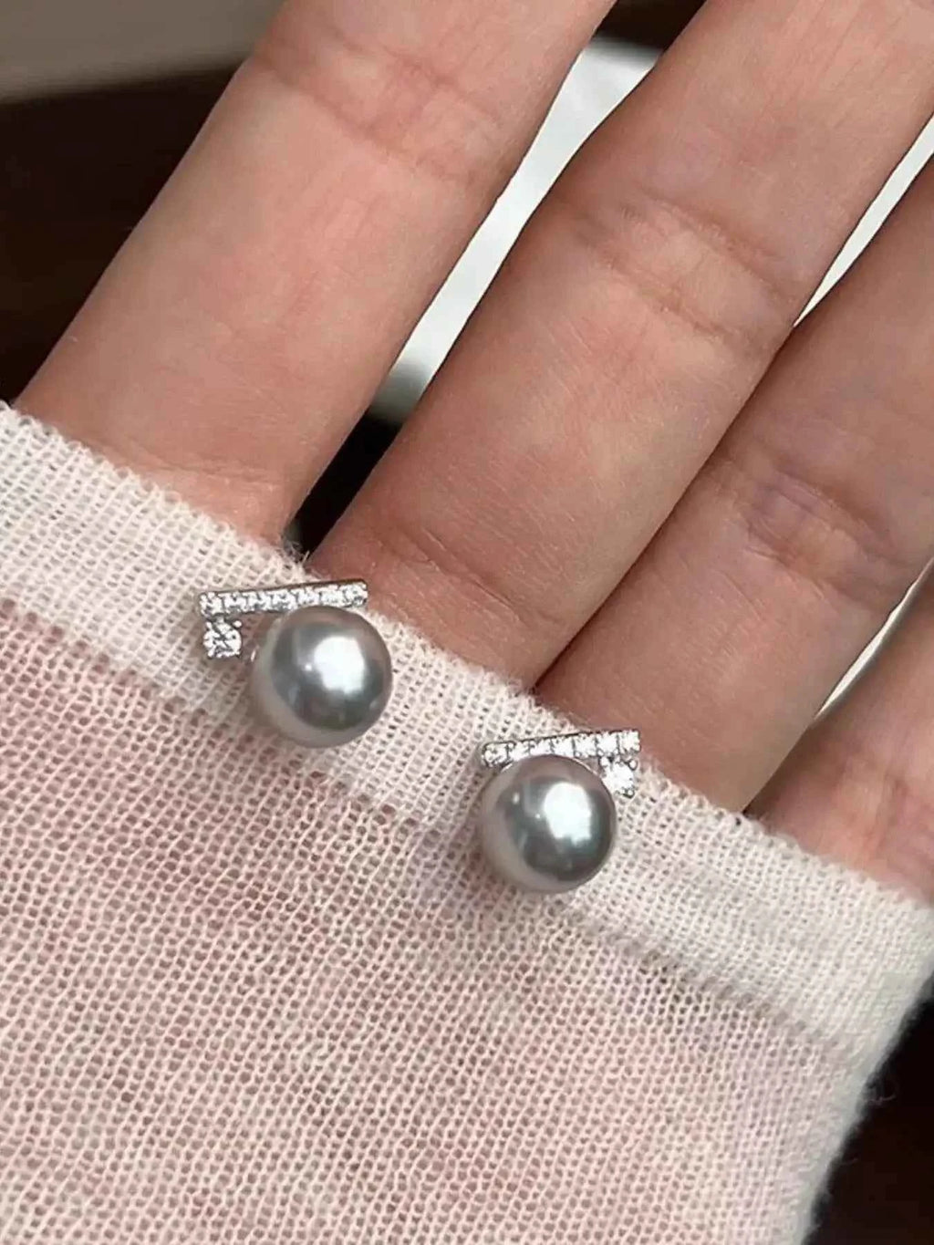 Pearl and zircon stud earrings in silver-plated alloy — additional view 8