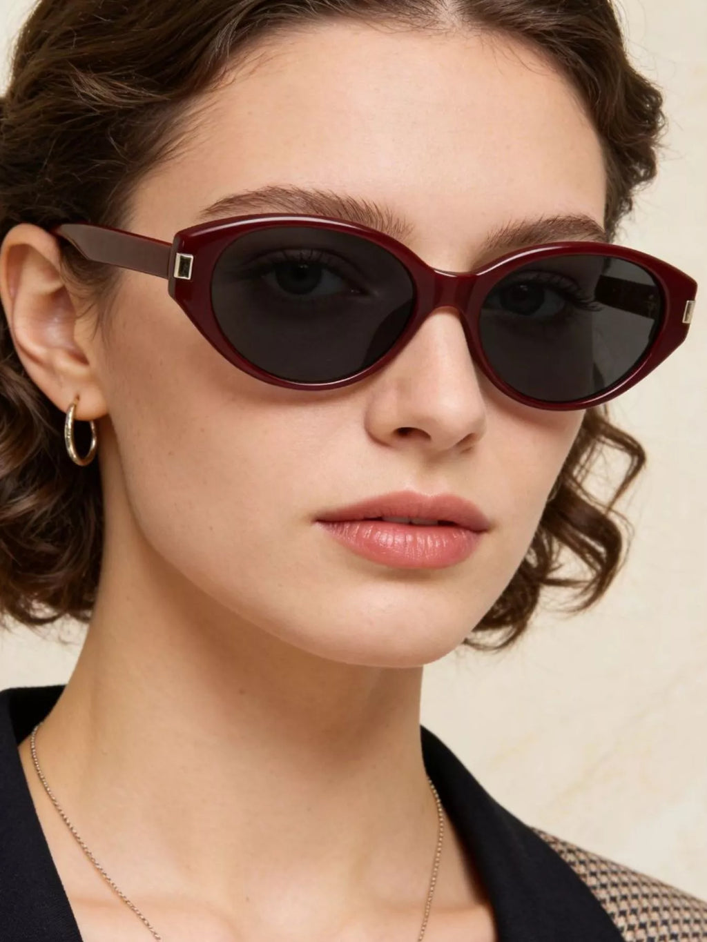 Lightweight cat-eye sunglasses — additional view 3
