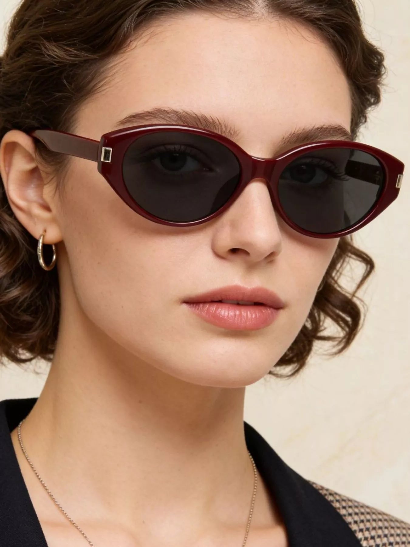 Lightweight cat-eye sunglasses — additional view 3