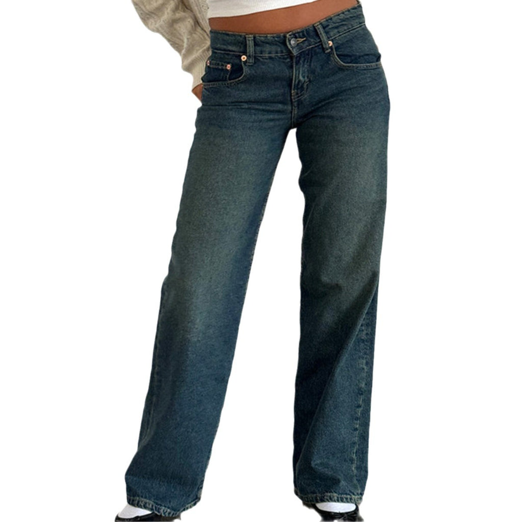 Straight-leg jeans pocket detail